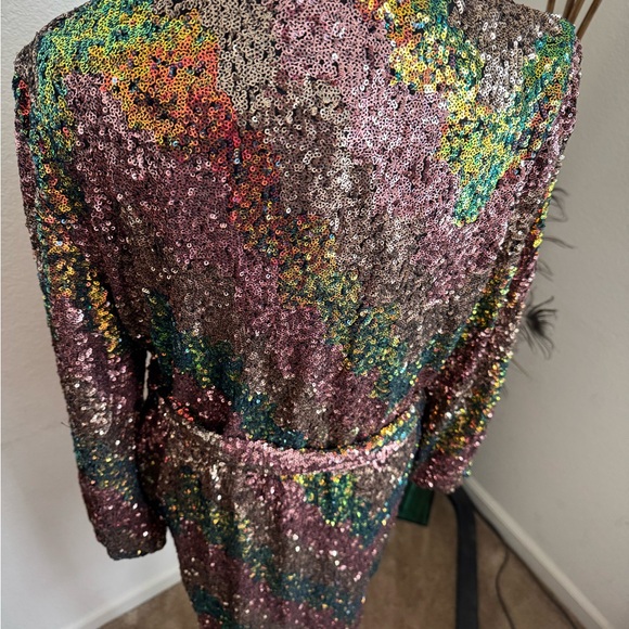 Evereve Georgia Sequin Party Dress
NEW YEARS DRESS - Picture 7 of 8